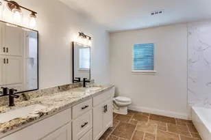 1024 W Apache Trail, Granbury, TX 76048 - Photo 17