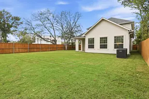 1130 Shaw St, Dallas, TX 75212 - Photo 23