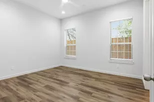 1130 Shaw St, Dallas, TX 75212 - Photo 17