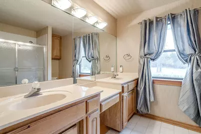 1918 Woodland Hills Lane, Weatherford, TX 76087 - Photo 9