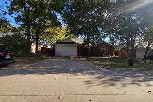 108 Yosemite Dr, Mansfield, TX 76063 - Photo 1