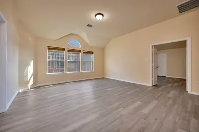 2727 Gillespie Court, Grand Prairie, TX 75052 - Photo 31