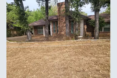 511 Washington Drive, Arlington, TX 76011 - Photo 1