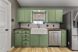 180 Quail Run Dr, Woodway, TX 76712 - Photo 15