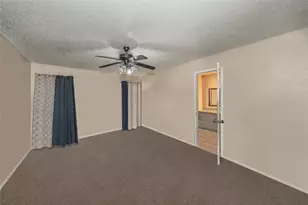 512 Billie Ruth Ln, Hurst, TX 76053 - Photo 9