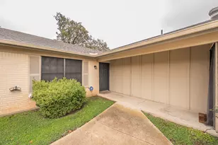 512 Billie Ruth Ln, Hurst, TX 76053 - Photo 3