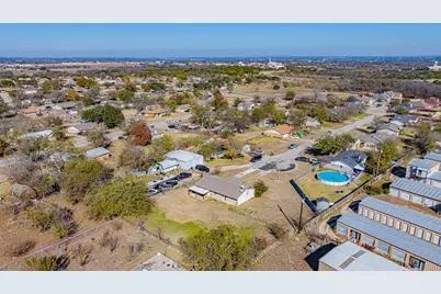 2015 Wood Court, Granbury, TX 76048 - Photo 37