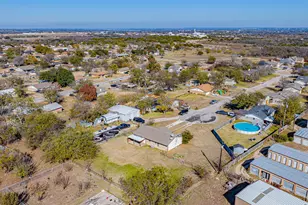 2015 Wood Ct, Granbury, TX 76048 - Photo 37