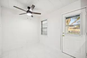 10042 Brockbank Dr, Dallas, TX 75229 - Photo 13