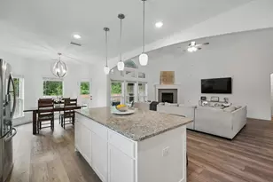 2821 White Plns Dr, Midlothian, TX 76065 - Photo 9