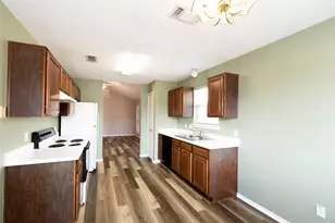 10708 Cobblestone Dr, Benbrook, TX 76126 - Photo 5