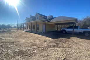 2001 Hoopers Ct, Weatherford, TX 76085 - Photo 3