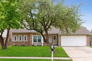 2520 Via Avenida Dr, Carrollton, TX 75006 - Photo 3
