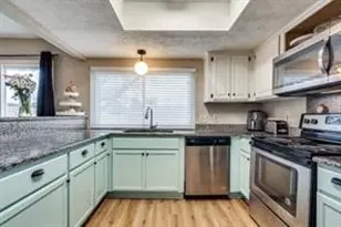 2520 Via Avenida Dr, Carrollton, TX 75006 - Photo 5