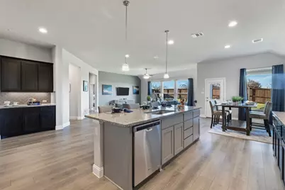 10400 Sunset Shore Drive, Grand Prairie, TX 76065 - Photo 7