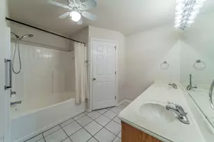 1037 Austin Ct, Weatherford, TX 76086 - Photo 13