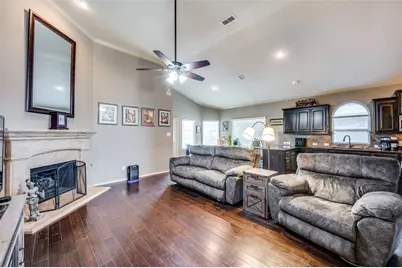 5813 Longmont Drive, Denton, TX 76208 - Photo 5