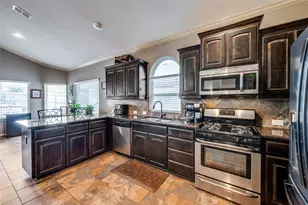 5813 Longmont Dr, Denton, TX 76208 - Photo 11