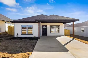 303 Paschall Blvd, Mabank, TX 75147 - Photo 1