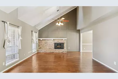 607 Ashcroft Drive, Grapevine, TX 76051 - Photo 9