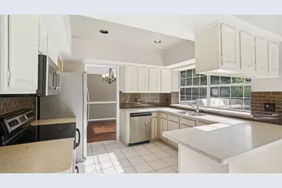 607 Ashcroft Drive, Grapevine, TX 76051 - Photo 15