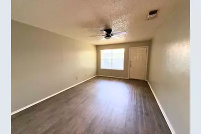 219 Fry Street #5, Denton, TX 76201 - Photo 5