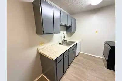 219 Fry Street #5, Denton, TX 76201 - Photo 5