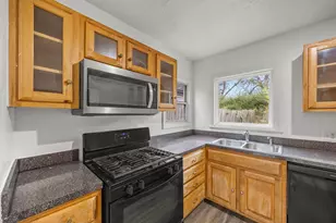 1713 Hemphill Dr, Dallas, TX 75216 - Photo 5