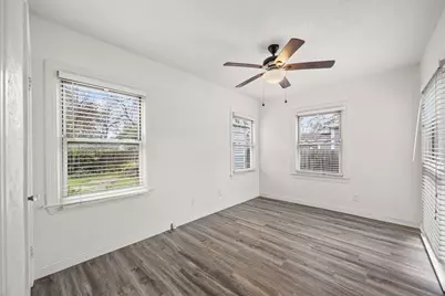 1713 Hemphill Drive, Dallas, TX 75216 - Photo 17