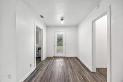 1713 Hemphill Drive, Dallas, TX 75216 - Photo 9