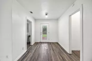 1713 Hemphill Dr, Dallas, TX 75216 - Photo 9