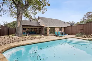 9717 Ravensway Dr, Dallas, TX 75238 - Photo 27