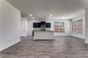 9720 Calhoun Falls Dr, Fort Worth, TX 76108 - Photo 11