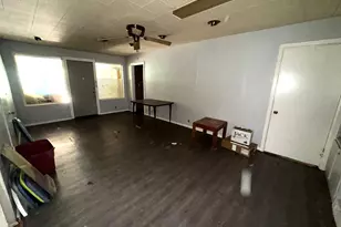 413 S Avenue G, Clifton, TX 76634 - Photo 9