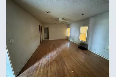 413 S Avenue G, Clifton, TX 76634 - Photo 3