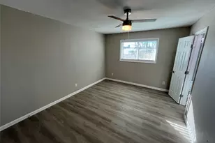 10222 Oak Gate Ln, Dallas, TX 75217 - Photo 9