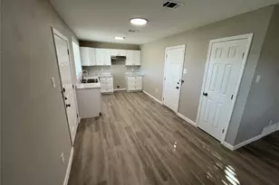 10222 Oak Gate Ln, Dallas, TX 75217 - Photo 5