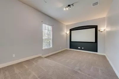 5007 Venecia Way, Grand Prairie, TX 75052 - Photo 17