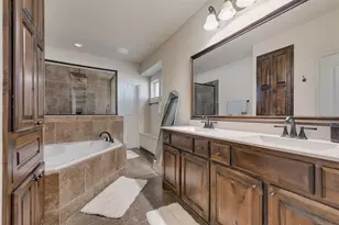 5007 Venecia Way, Grand Prairie, TX 75052 - Photo 13