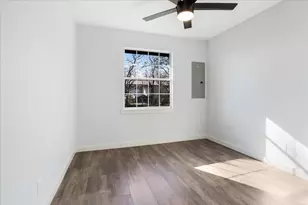 110 E Cunningham St, Bonham, TX 75418 - Photo 19