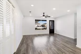 110 E Cunningham St, Bonham, TX 75418 - Photo 5