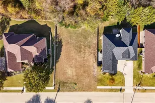 1607 Moreland Dr, Sherman, TX 75090 - Photo 1