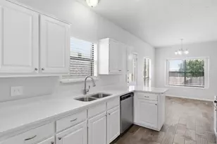 1741 Circle Creek Dr, Lewisville, TX 75067 - Photo 11