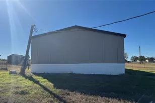 288 Salt Grass Cir, Poolville, TX 76487 - Photo 3