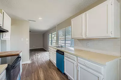 9117 Fairmont Circle, Rowlett, TX 75088 - Photo 9