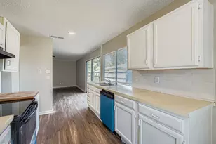 9117 Fairmont Cir, Rowlett, TX 75088 - Photo 9