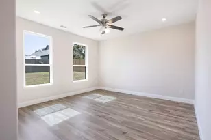 2515 Austin Ct, Granbury, TX 76048 - Photo 13