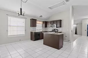 1025 Highland Station Dr, Saginaw, TX 76131 - Photo 9