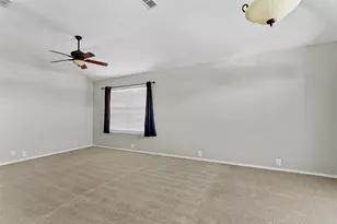 1025 Highland Station Dr, Saginaw, TX 76131 - Photo 7