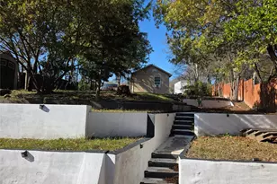 3449 Oak Creek Cir, Dallas, TX 75227 - Photo 19